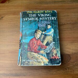 VINTAGE BOOK THE HARDY BOYS THE VIKING SYMBOL MYSTERY 1965